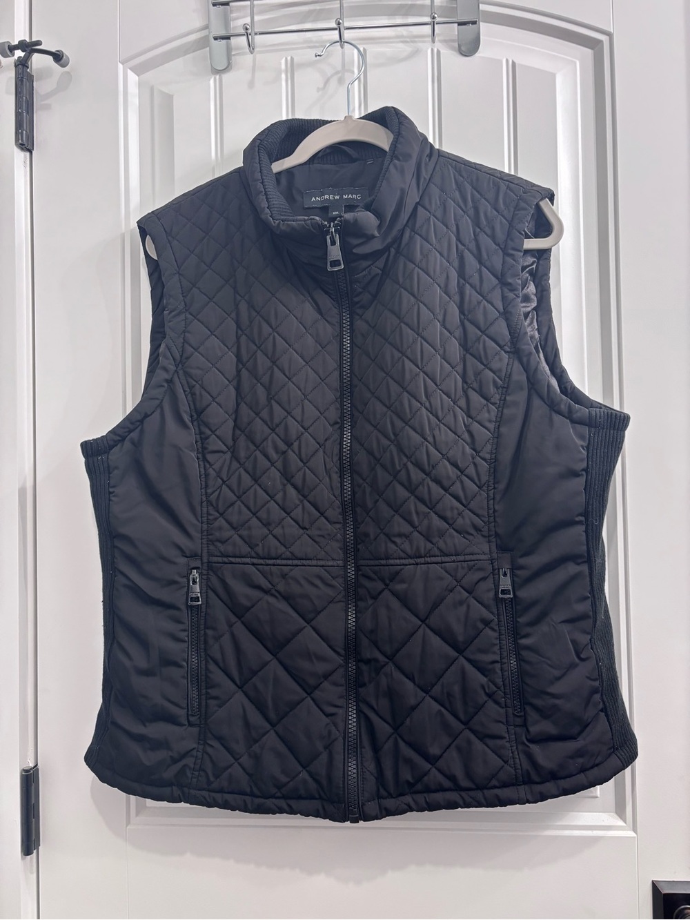 Andrew Marc Women's Quilted Black Puffer Vest